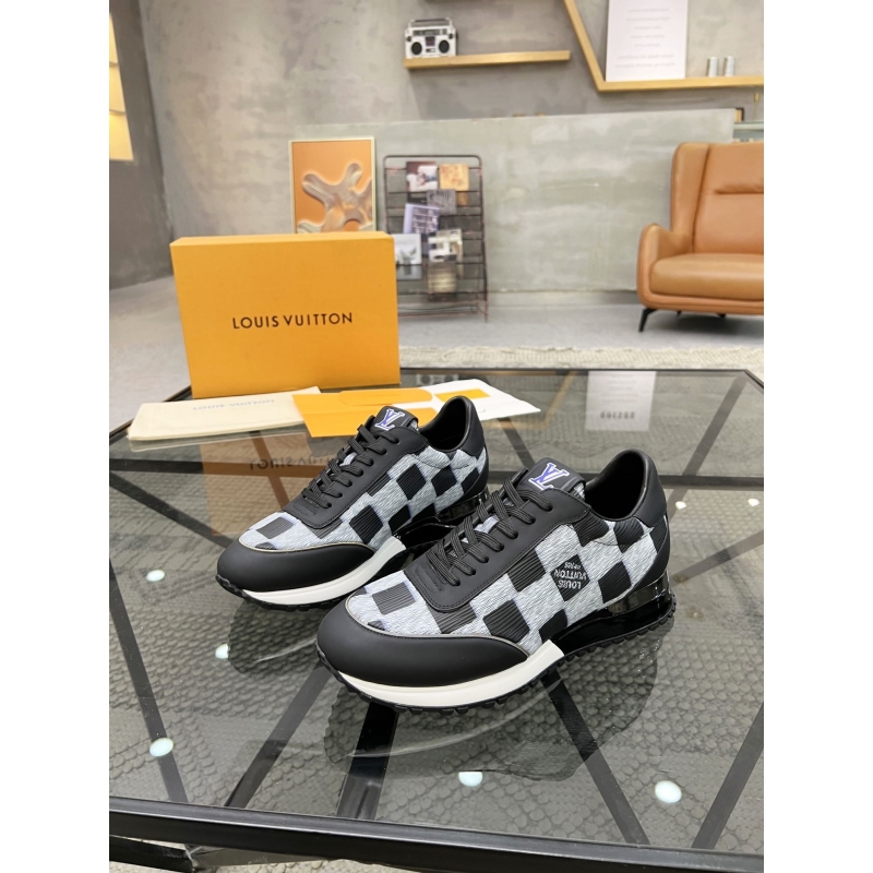 l**is V*t*n sneakers